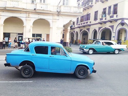 «Динозавры» и затерянный автомир. (автомобили на Кубе)