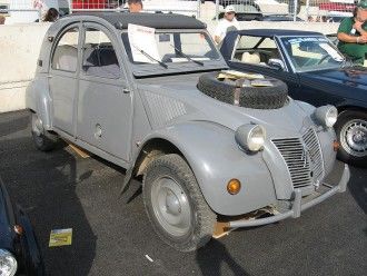 800px-Citroën_2CV-4x4.JPG