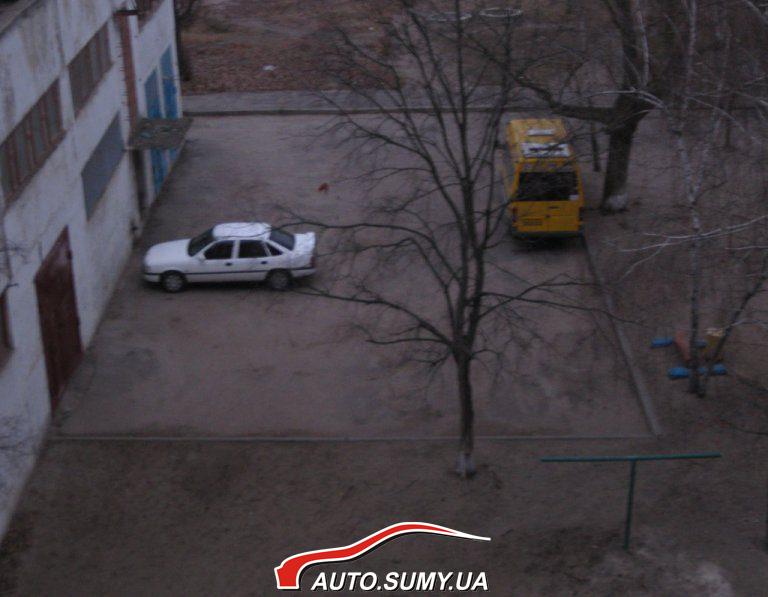 Парковка во дворе