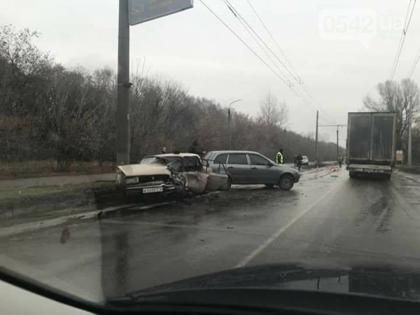 21.11.2017. Масштабная авария в Сумах: 4 машины, 3 пострадавших