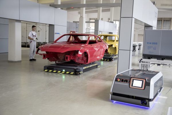 Audi предрекла отказ от конвейерного производства