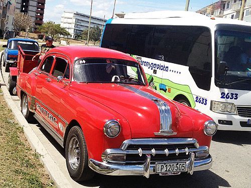 «Динозавры» и затерянный автомир. (автомобили на Кубе)