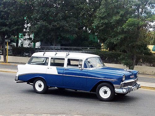 «Динозавры» и затерянный автомир. (автомобили на Кубе)