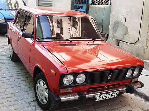 «Динозавры» и затерянный автомир. (автомобили на Кубе)