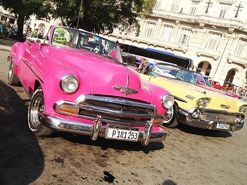 «Динозавры» и затерянный автомир. (автомобили на Кубе)
