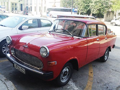 «Динозавры» и затерянный автомир. (автомобили на Кубе)