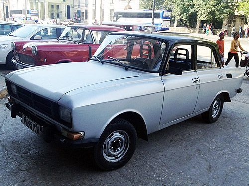 «Динозавры» и затерянный автомир. (автомобили на Кубе)