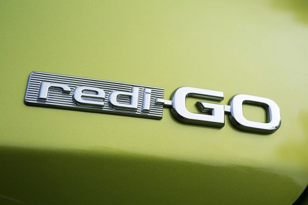 В Индии показали компактный хэтчбек Datsun redi-GO