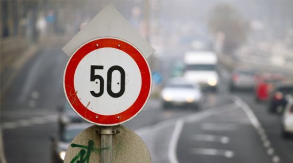 В Украине снизили до 50 км/ч максимально разрешенную скорость в населенных пунктах