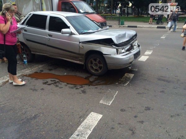 19.08.2016. ДТП в центре Сум: столкнулись три автомобиля 