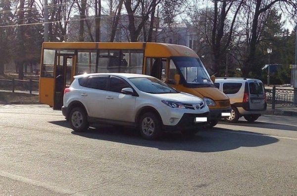 10.03.2017. В центре Сум ДТП с участием маршрутки