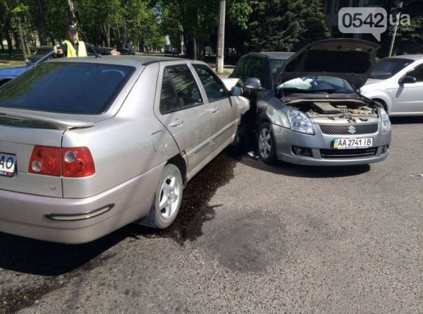 04.05.2017. В Сумах ДТП с участием трех автомобилей