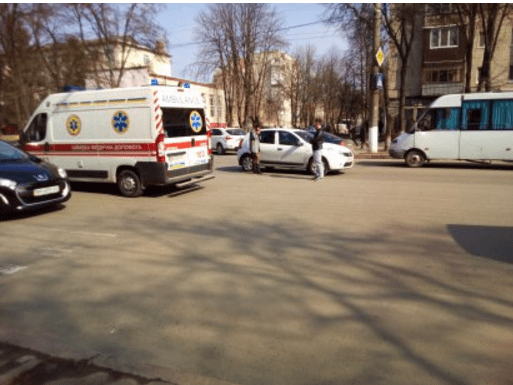 22.03.2017. Суми. ДТП. На проспекті Шевченко жінка збила пенсіонерку