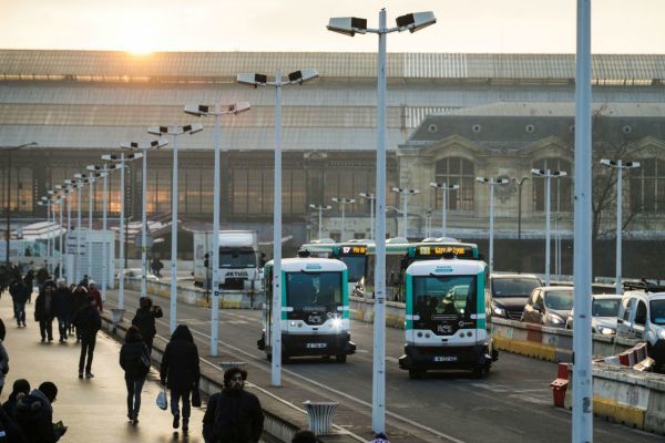 Во Франции запустили беспилотные автобусы