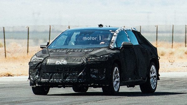 Электрический кроссовер Faraday Future вывели на дорожные тесты