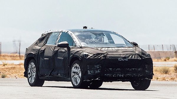 Электрический кроссовер Faraday Future вывели на дорожные тесты