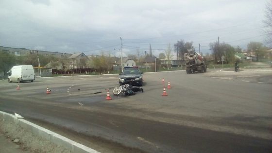 28.04.2016. ДТП. Глухов. Мопед столкнулся с полицейским автомобилем