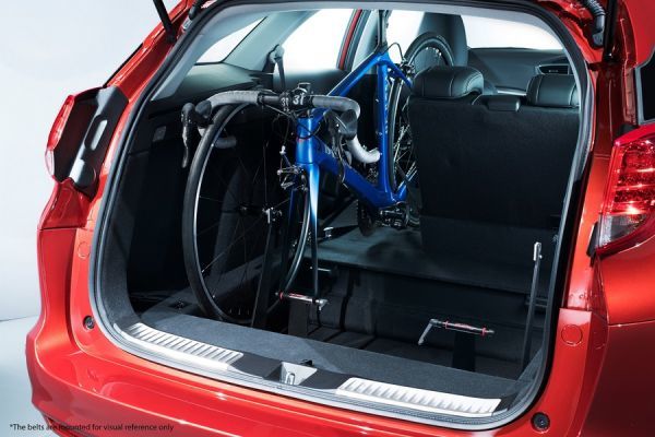 Универсал Honda Civic получил встроенный велобагажник