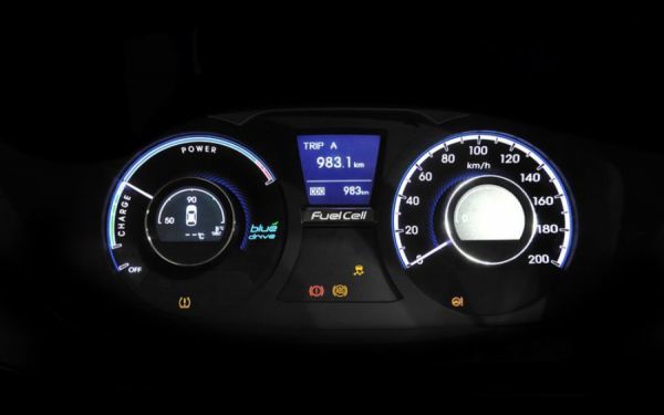 Hyundai представила фургон с водородной силовой установкой
