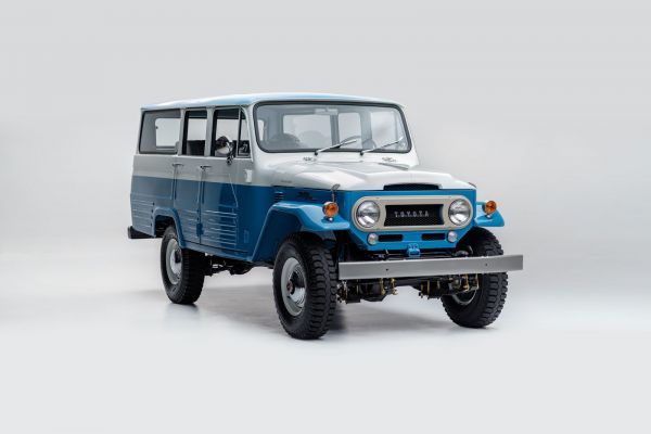 Американцы отреставрировали классический Toyota Land Cruiser 1967 года