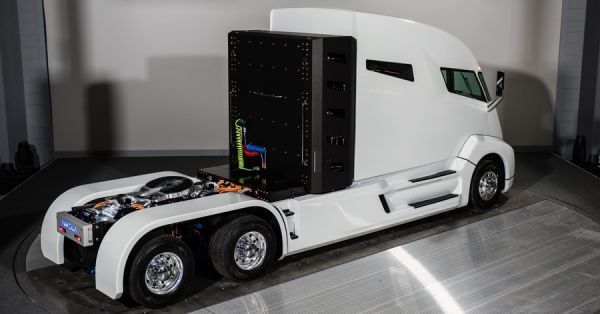 Компания Nikola Motor представила 1000-сильный тягач на водороде