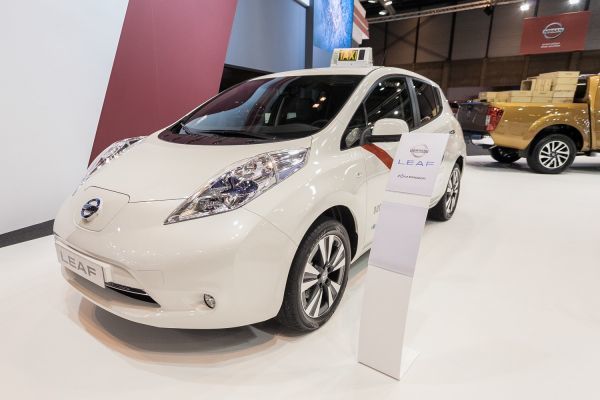 Nissan продал в таксопарк крупнейшую партию электрокаров