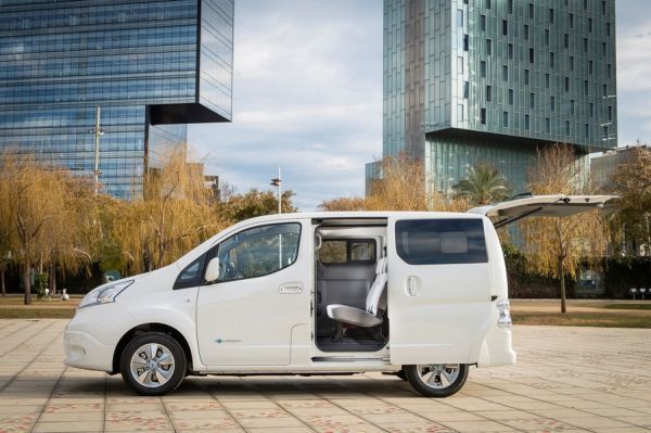 Nissan увеличил запас хода электрофургона e-NV200