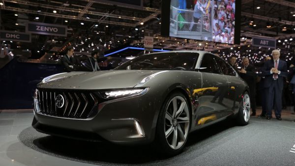 Pininfarina представила электрический седан с микротурбогенератором