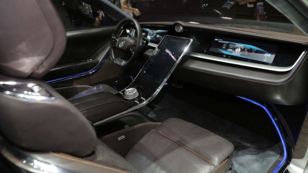 Pininfarina представила электрический седан с микротурбогенератором