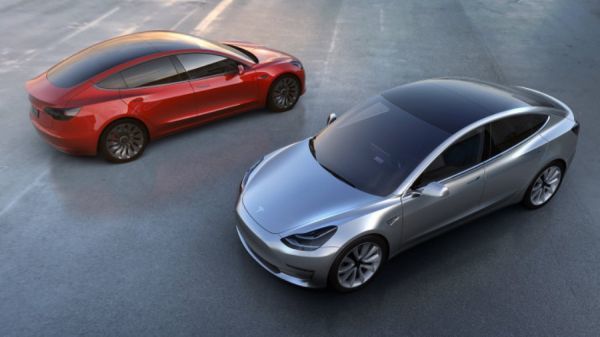 Tesla представила новый седан Model 3 за $35000