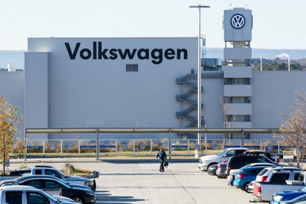 С ростом производства электромобилей Volkswagen уволит значительную часть сотрудников
