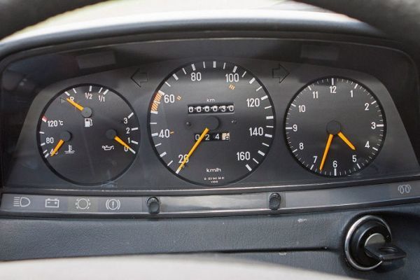 Mercedes-Benz 240D W123 с пробегом в 30 км